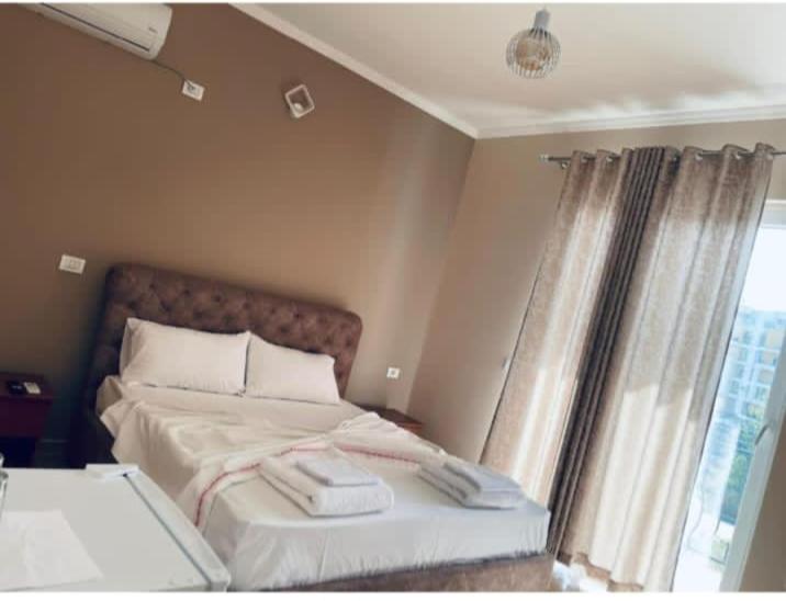 Hotel Fama Škalngur Zewnętrze zdjęcie