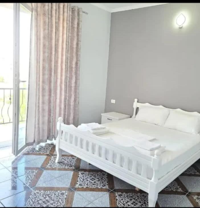 Hotel Fama Škalngur Zewnętrze zdjęcie
