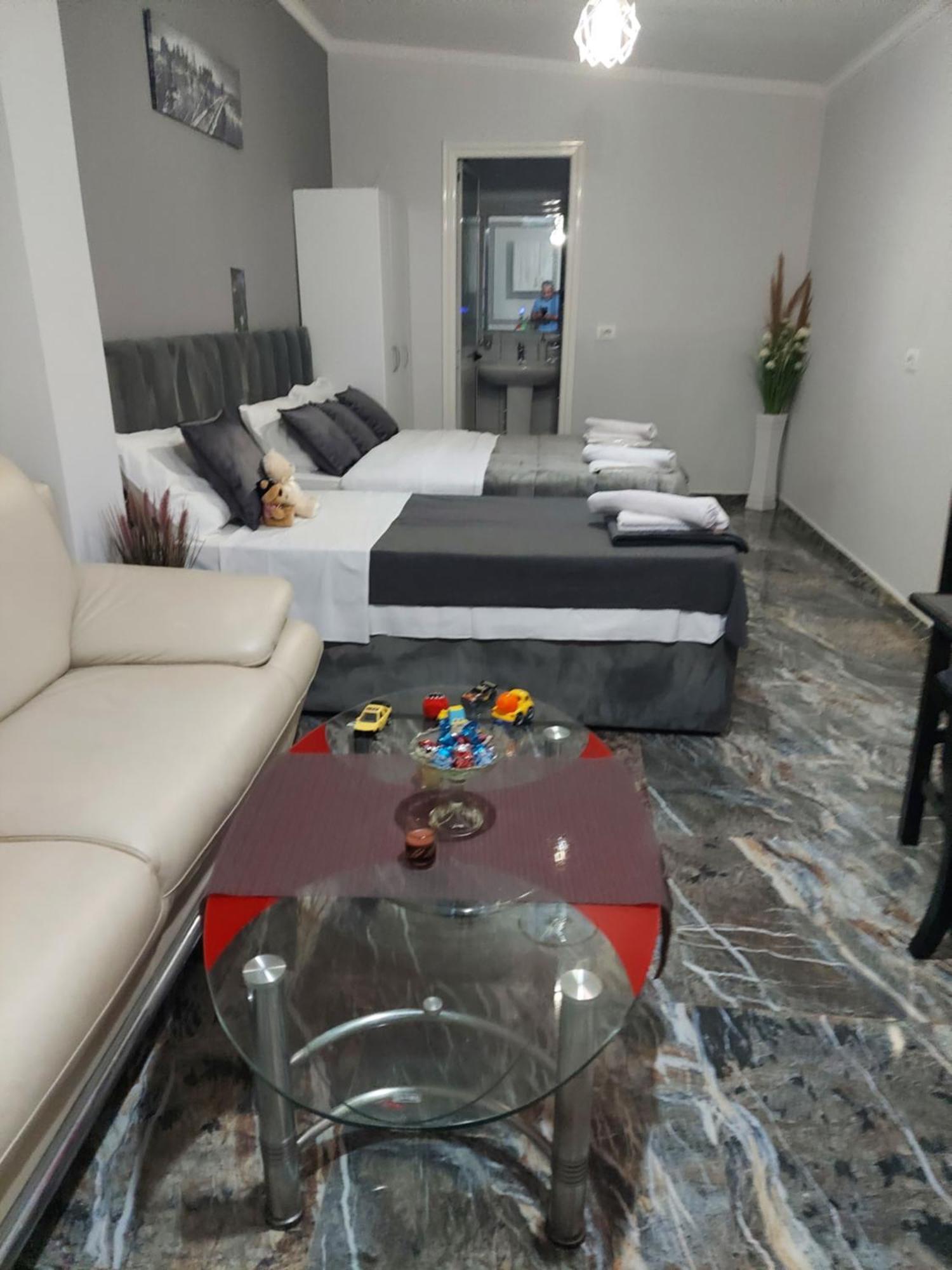 Hotel Fama Škalngur Zewnętrze zdjęcie
